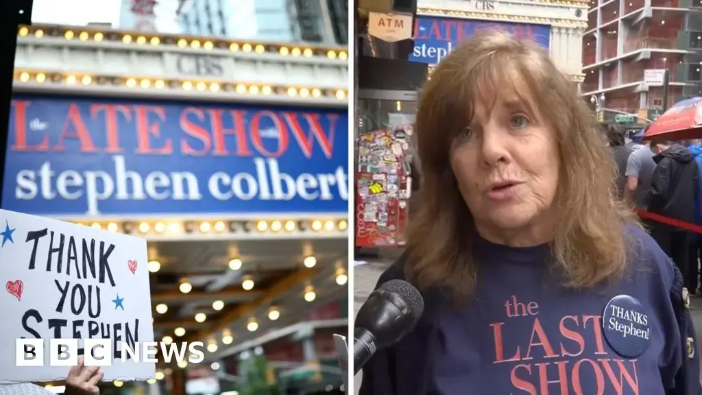 Fans Bid Farewell to Stephen Colbert on His Last Night Hosting "The Late Show