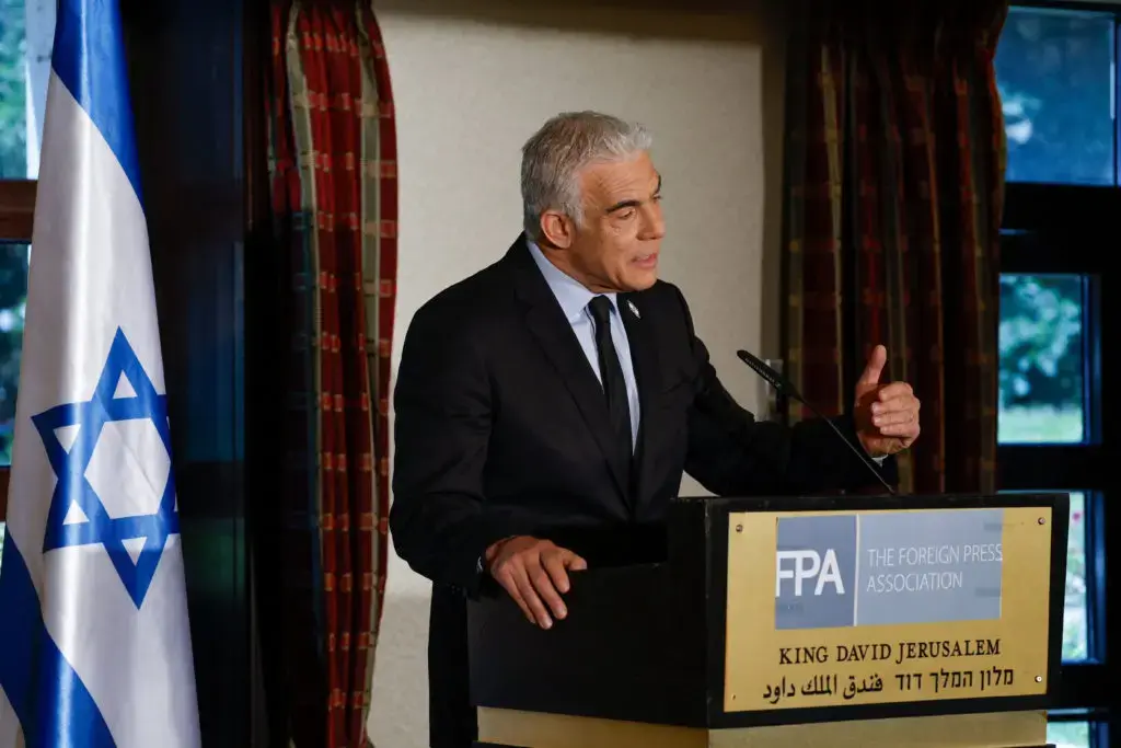Israeli Opposition Leader Critiques Trump's Proposed Deal with Iran