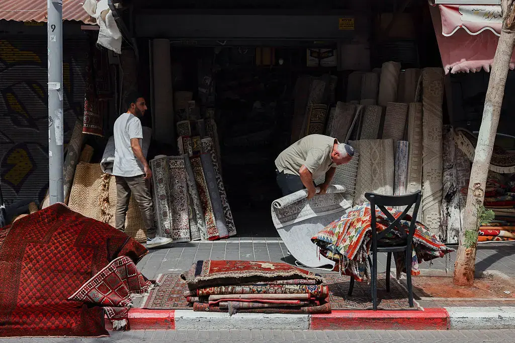 Israel’s Economy Thrives Amid War, Yet Many Citizens Feel the Strain