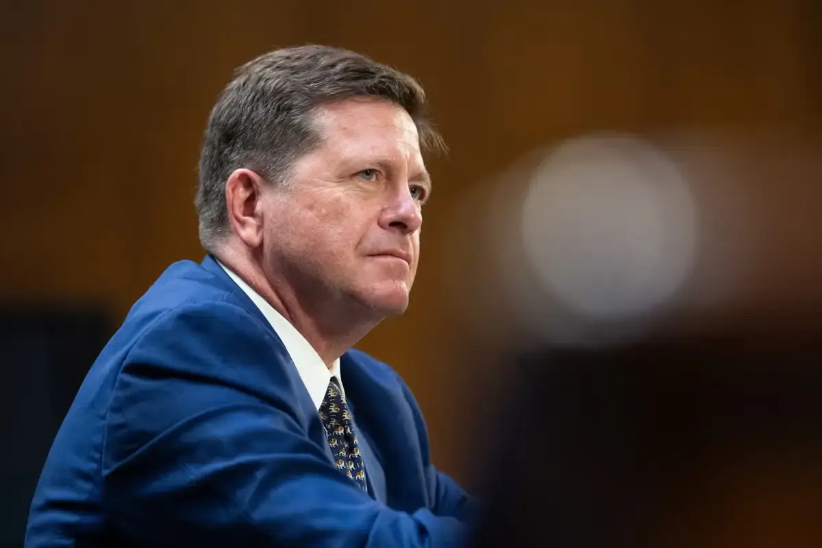 Senate Confirms Jay Clayton as Intelligence Director, Ending Surveillance Law Debate