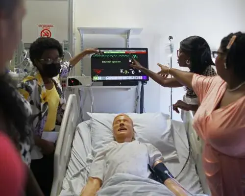 Trump-Era Immigration Cuts Could Deepen US Caregiver Crisis