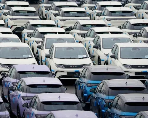 Brussels Alarmed by Surge in Chinese Hybrid Vehicle Imports