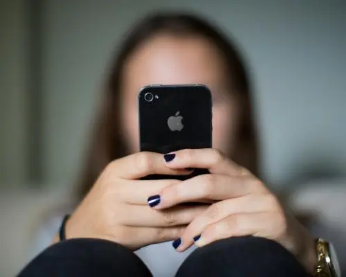 Social Media Platforms and Police Failing Victims of Online Abuse, Report Shows