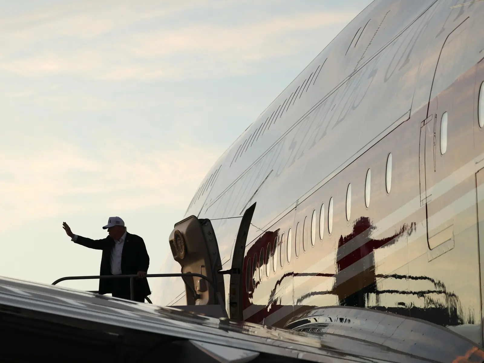 White House Bars CNN from Air Force One for Trump's Tennessee Trip