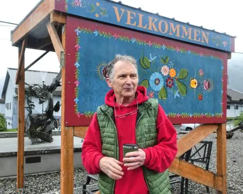 Alaska Senate Race Spirals into Legal Battle Over Duplicate Candidate Names