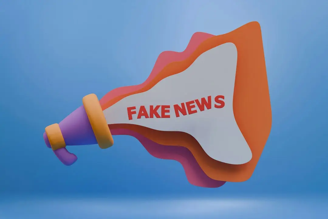 U.S. Immigration and Customs Enforcement Faces Online Backlash Over „Fake & Gay” Response
