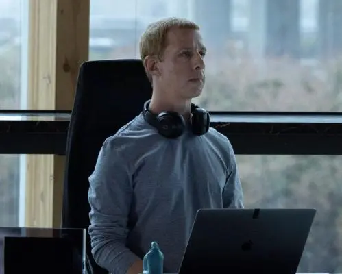 Mark Zuckerberg’s Wardrobe: From Hoodie Rebel to Corporate Chic