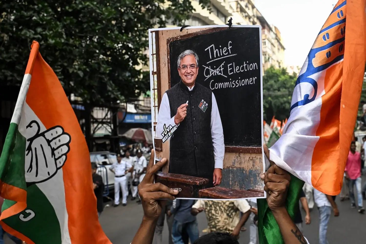 Modi Faces Growing Pressure Over Election Commission Controversy