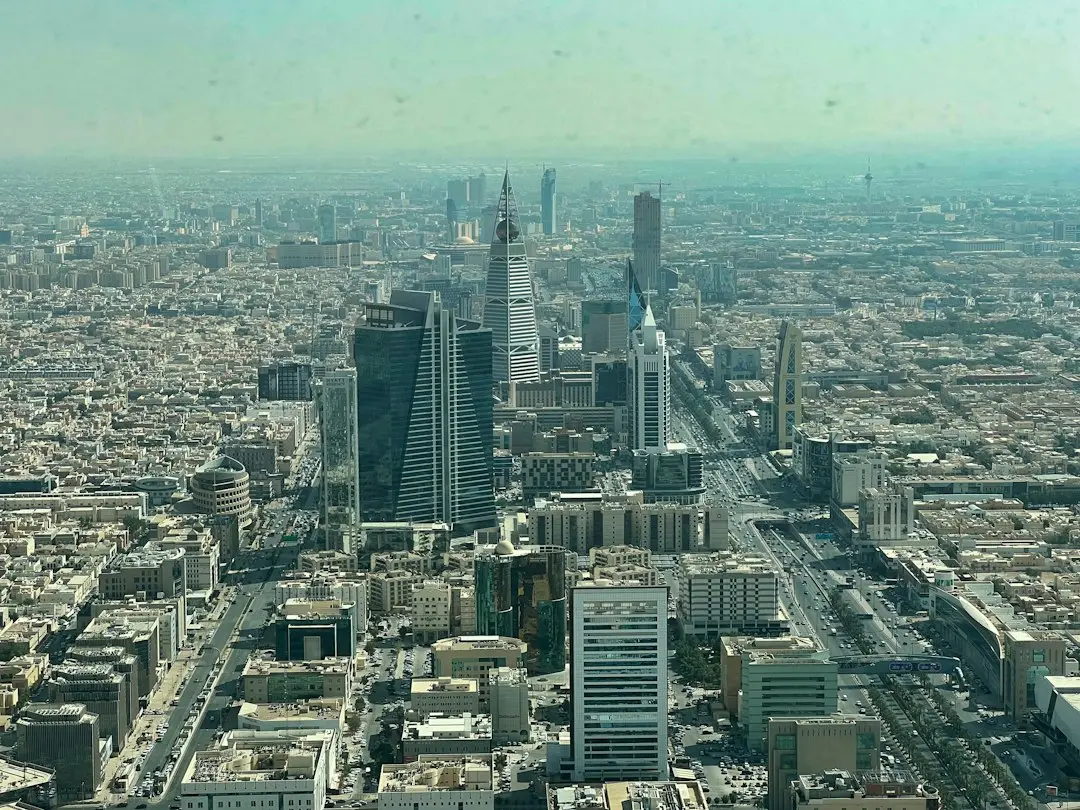 Schools in Riyadh Suspend In‑Person Classes for a Week