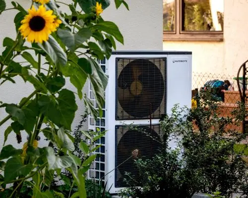 UK Government Weighs Heat Pump Subsidy Cuts to Boost Defense Budget