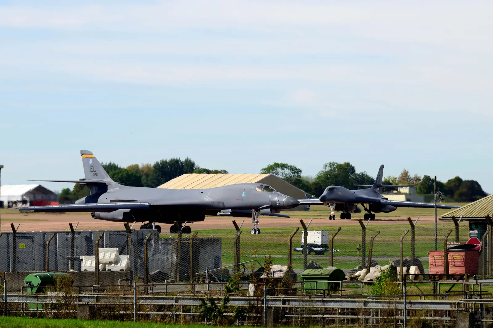 US B‑1 Bombers Withdraw from RAF Fairford Amid Rising Security Concerns